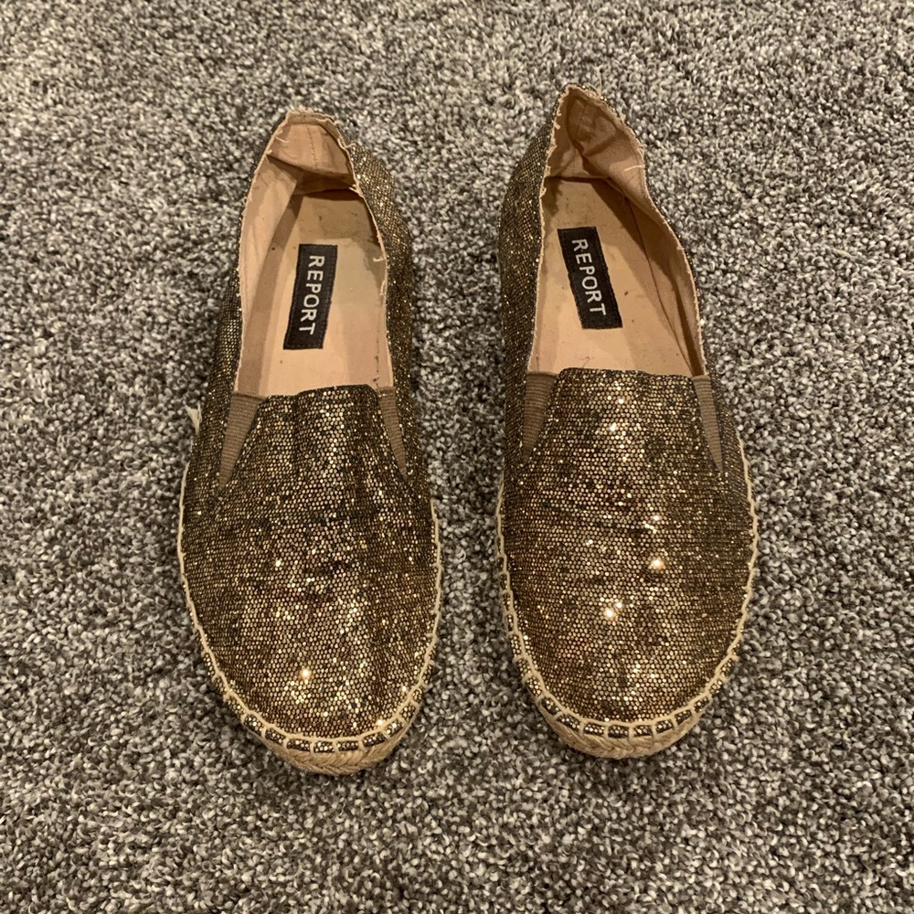 Report bronze sparkley shoes size 8